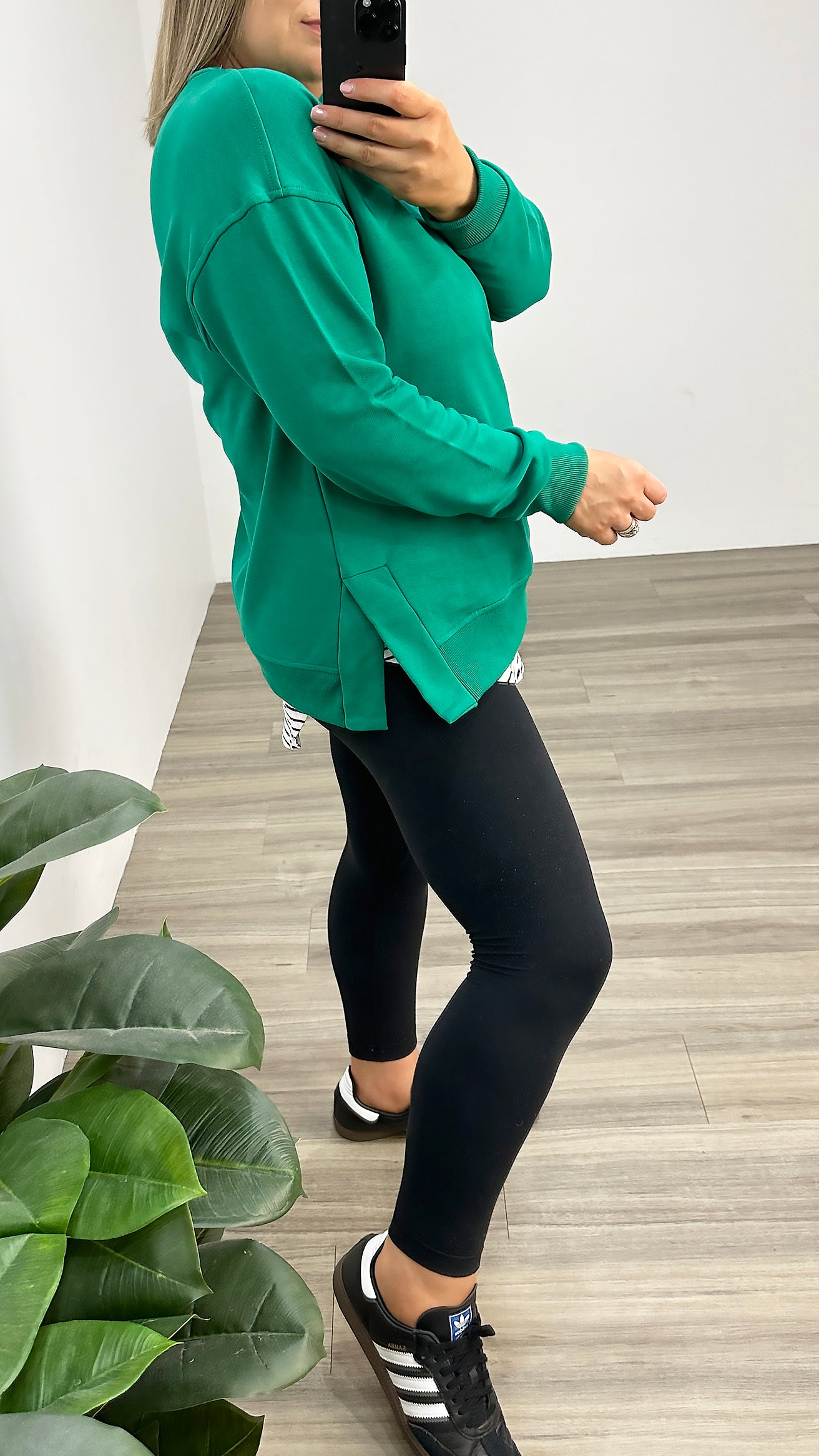 Betty Basics Easy Crew Sweat Green