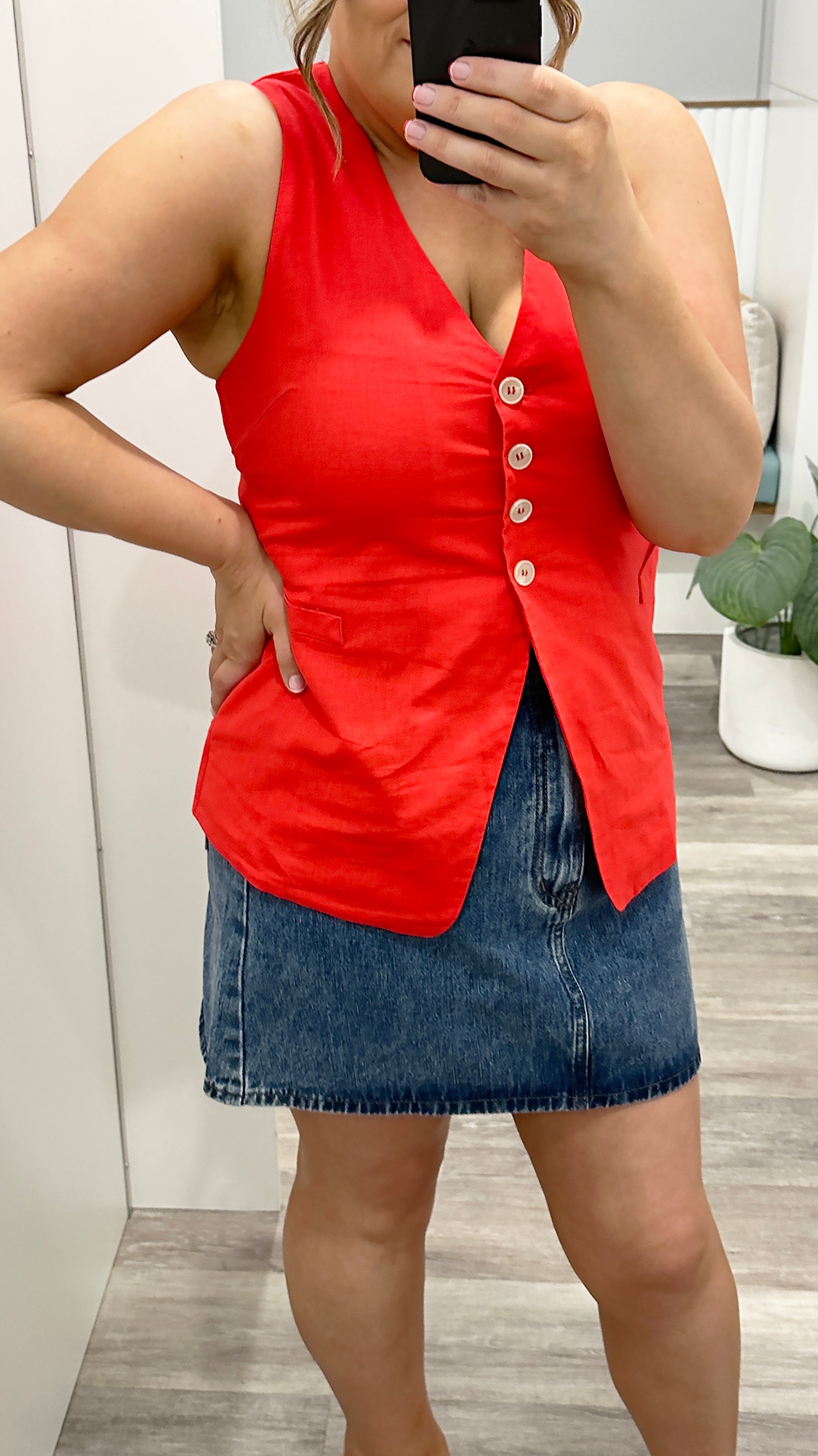 Alice Tailored Vest Red