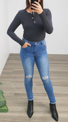 Helena Ripped Knee Mid Jean