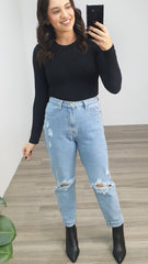 Lisa Ripped Mom Jean